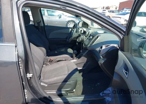 2016 Chevrolet Sonic Lt Auto из США, поврежденный, VIN 1G1JC6SH3G4159706